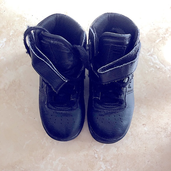 High - Top Sportswear Fad - Picture 1 of 4